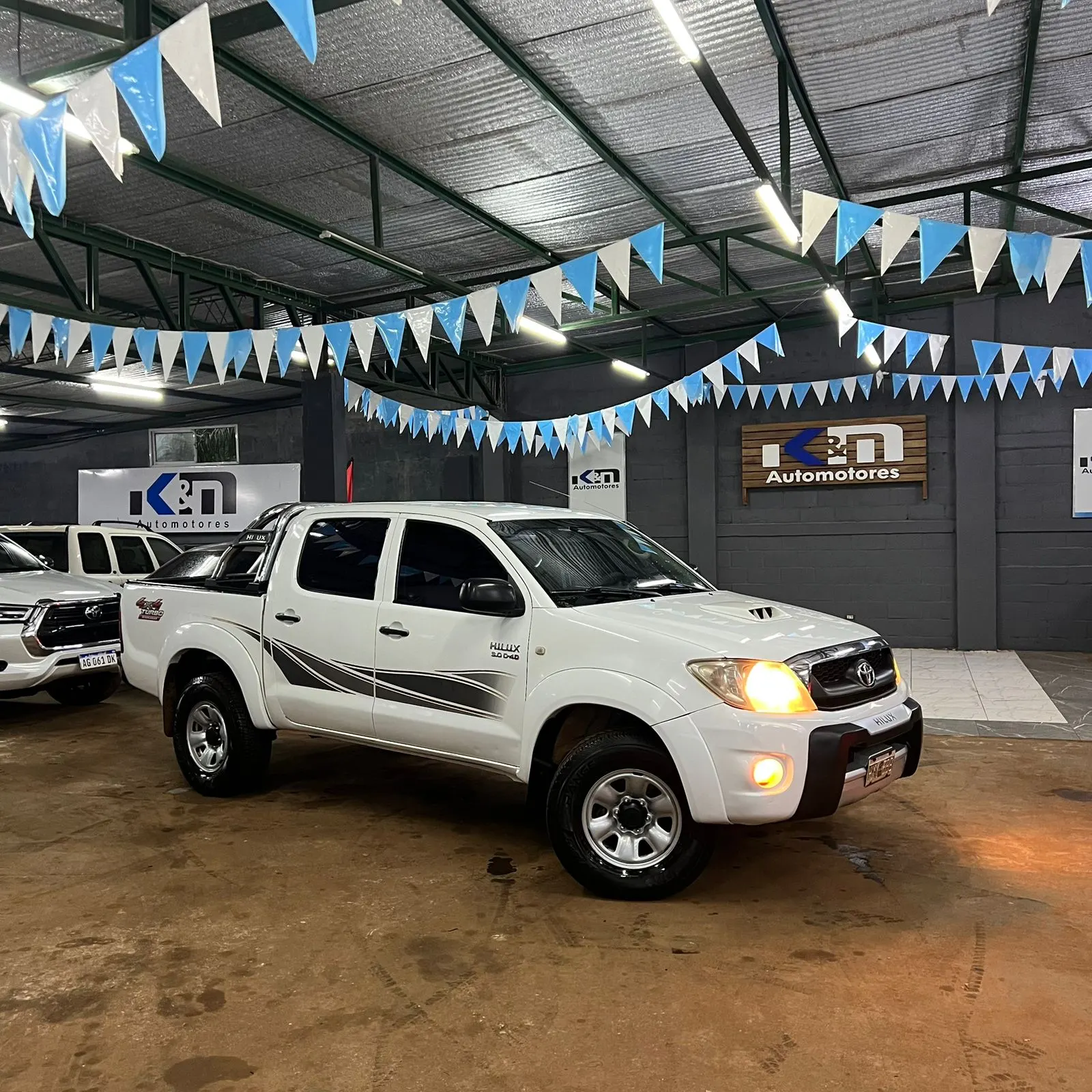 TOYOTA HILUX SR 3.0 TDI 4X4 MT DC 2009