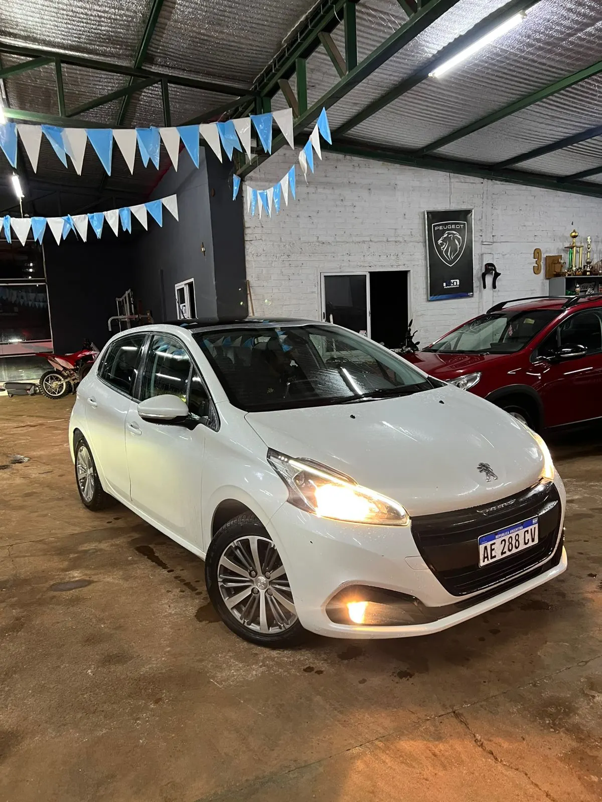 PEUGEOT 208 FELINE 1.6 NAFTA TIPTRONIC 2020